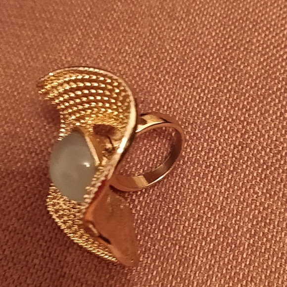 Ring - Picture 4 of 4